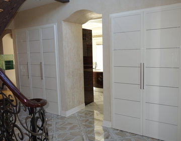 Two Large Coat Closets in Ivory Glossy finish