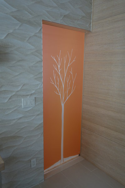 ALBERO style 10mm tempered glass door in orange color