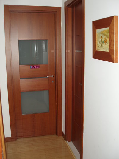 Bedroom door in Cherry color with frosted glass