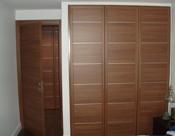 Bedroom door & closet in Canaletto Walnut finish